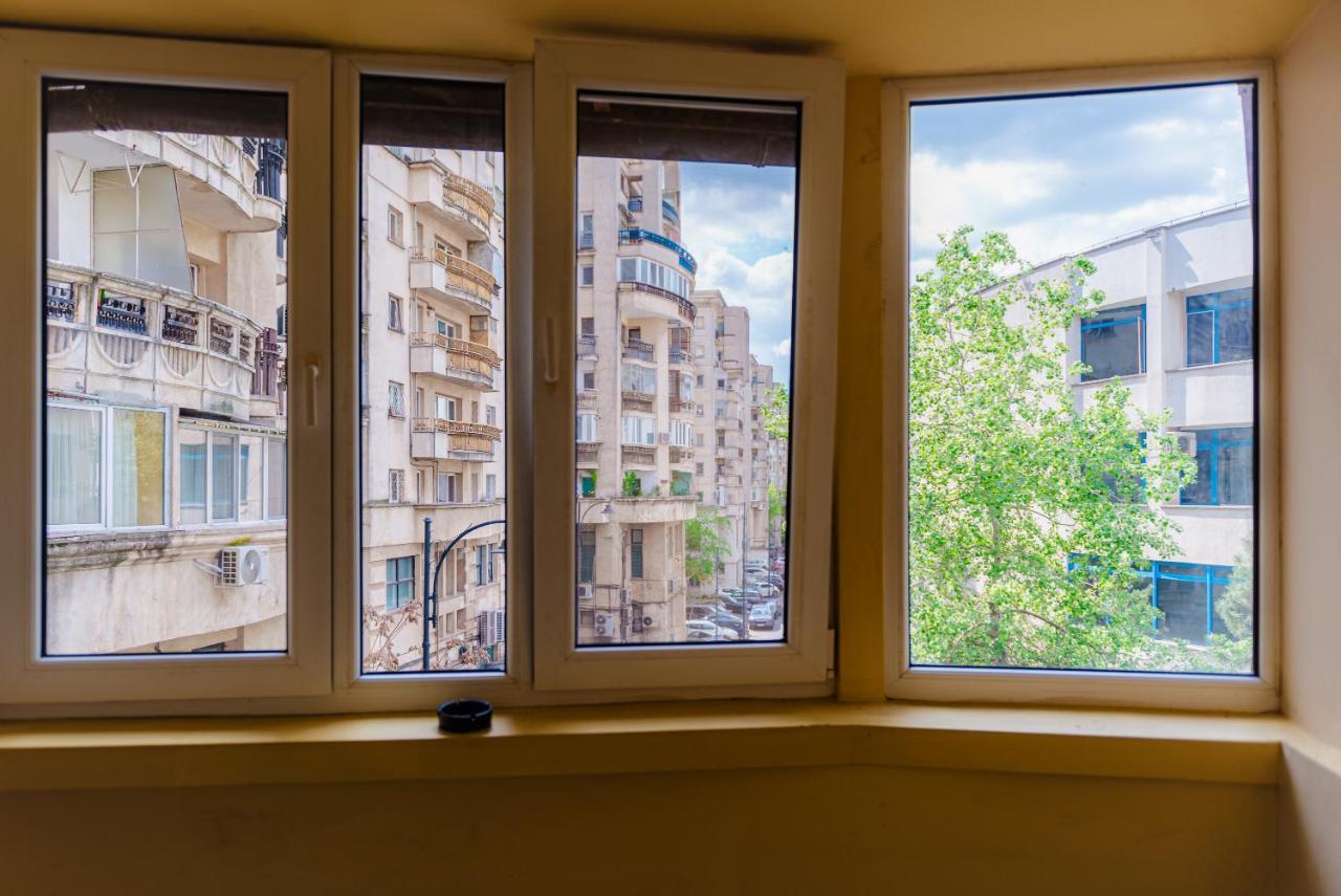 Comfy Apartment With Private Parking And Netflix Bucarest Exterior foto