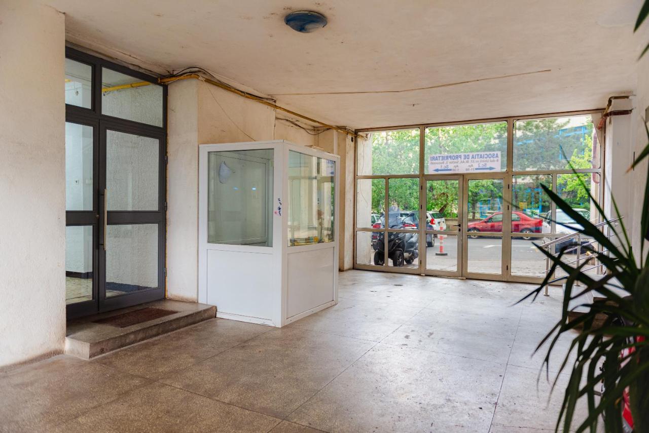 Comfy Apartment With Private Parking And Netflix Bucarest Exterior foto