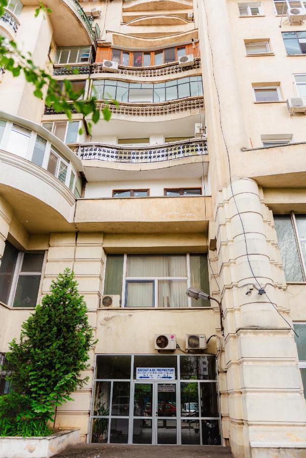 Comfy Apartment With Private Parking And Netflix Bucarest Exterior foto