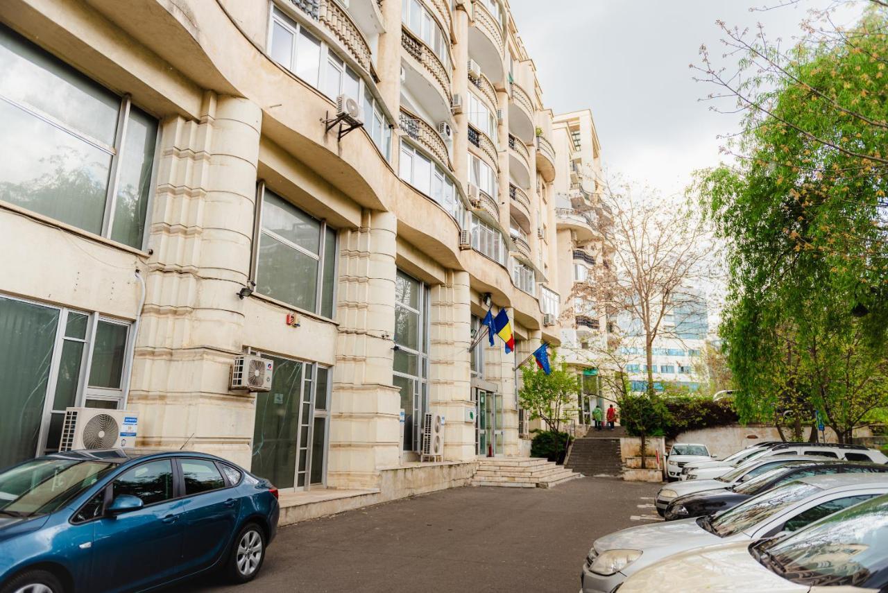 Comfy Apartment With Private Parking And Netflix Bucarest Exterior foto