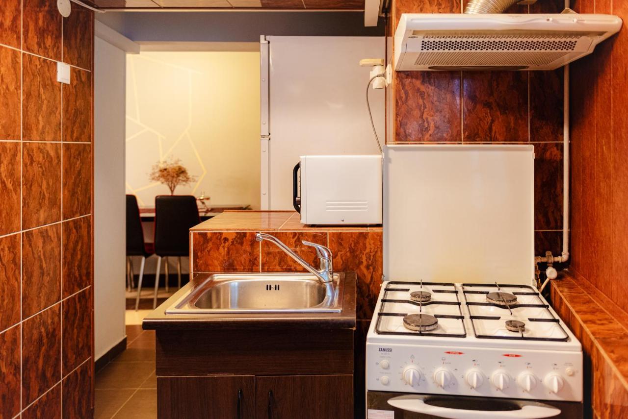 Comfy Apartment With Private Parking And Netflix Bucarest Exterior foto