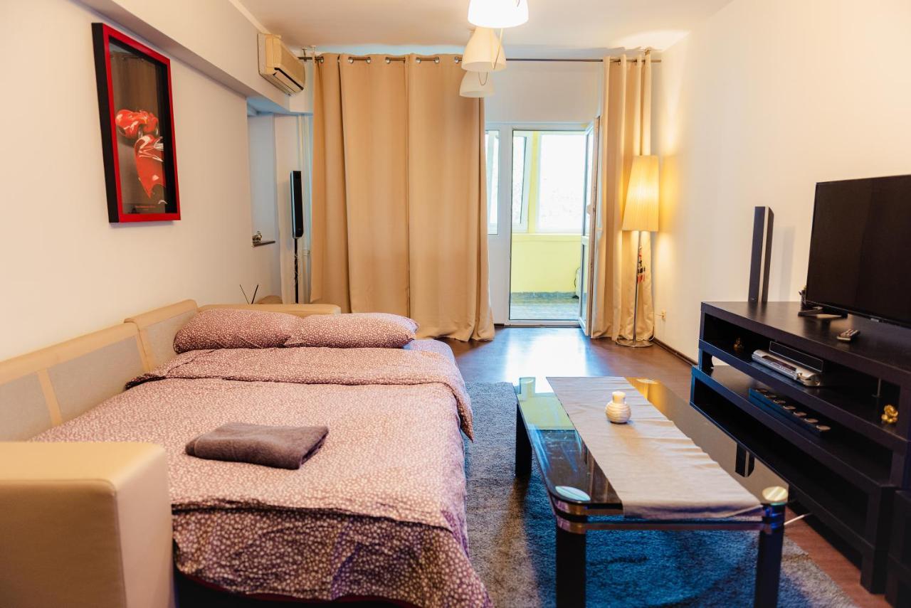 Comfy Apartment With Private Parking And Netflix Bucarest Exterior foto
