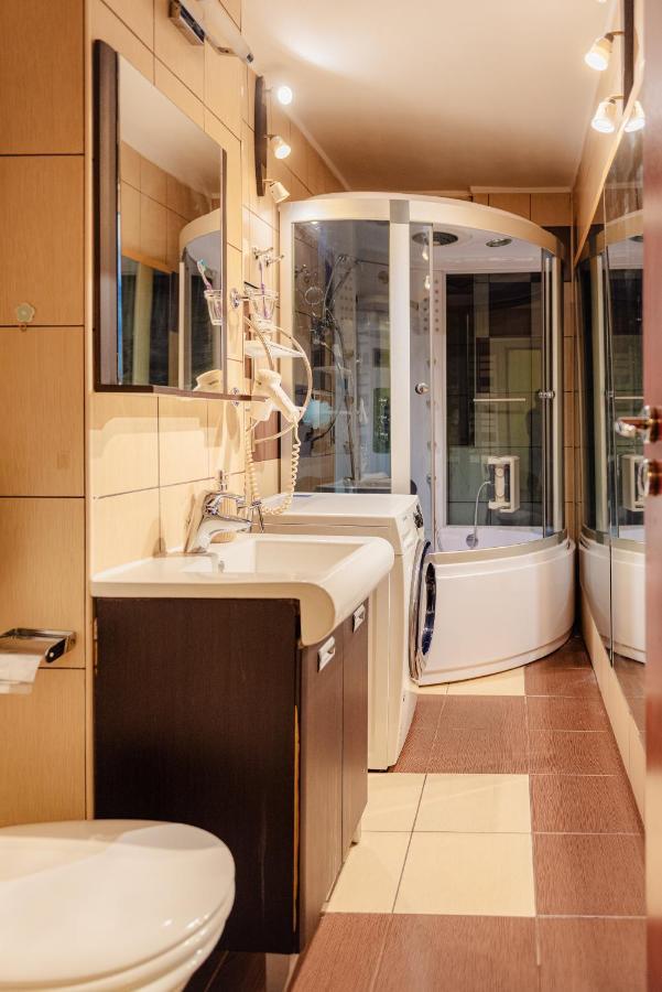 Comfy Apartment With Private Parking And Netflix Bucarest Exterior foto