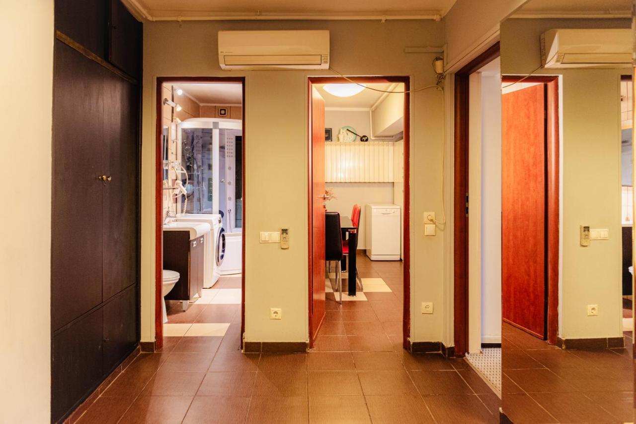 Comfy Apartment With Private Parking And Netflix Bucarest Exterior foto